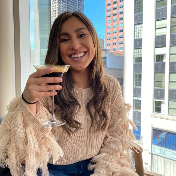 Meet your Posher, Yoselin - Picture 2 of 3